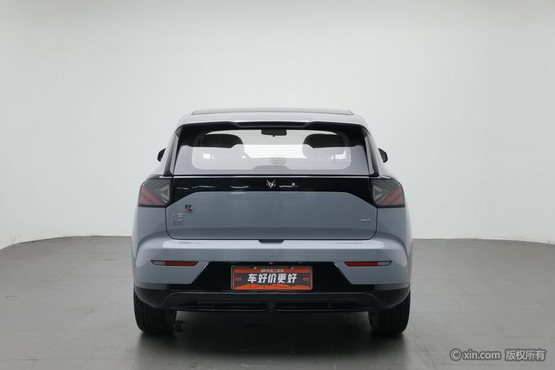 BAIC Arcfox T1, 2025 — фото 3 из 12