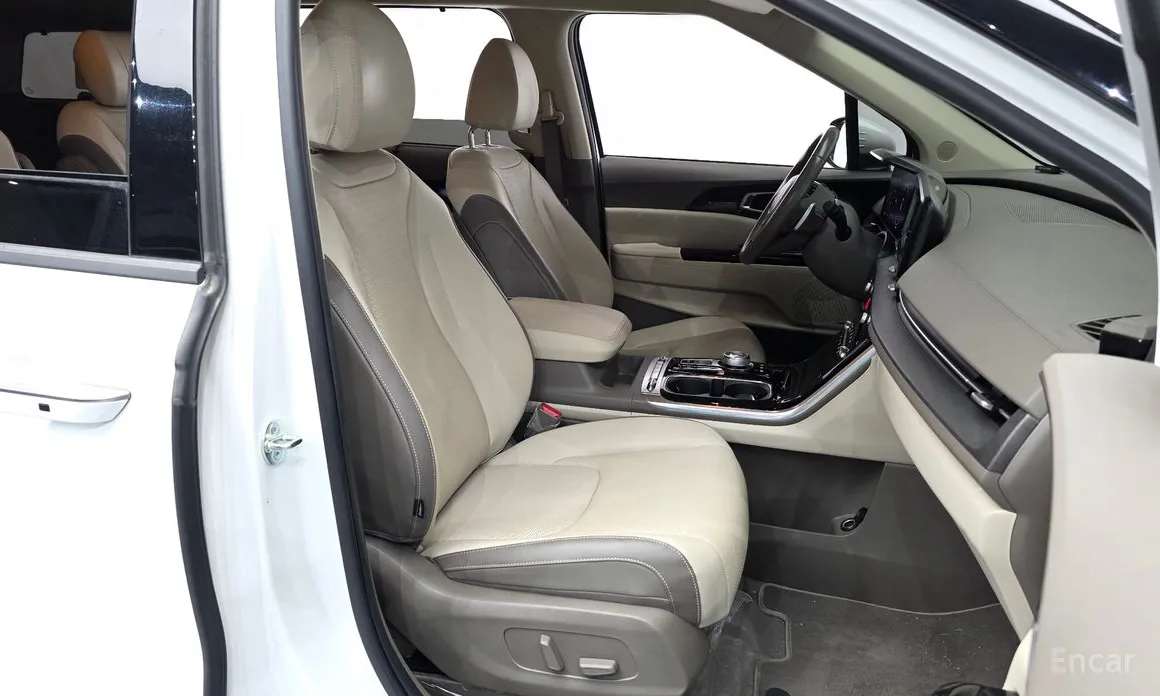 Kia Carnival, 2023 — фото 10 из 12