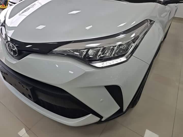 Toyota C-HR, 2022 — фото 3 из 9