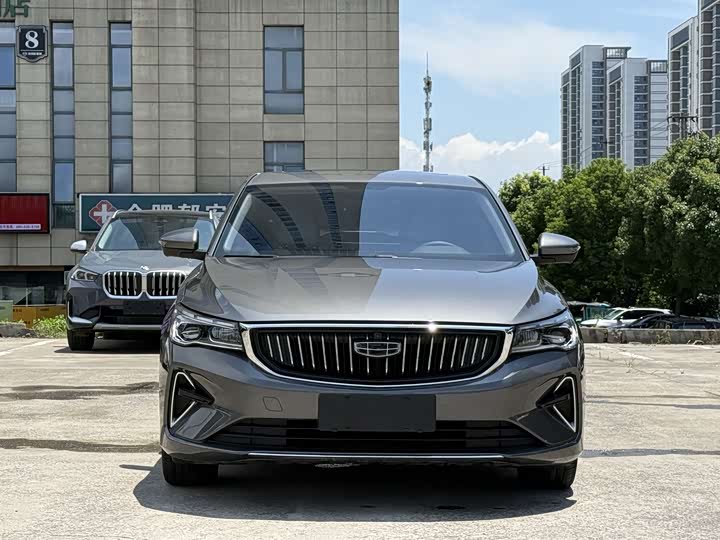 Geely Emgrand, 2023 — фото 2 из 9