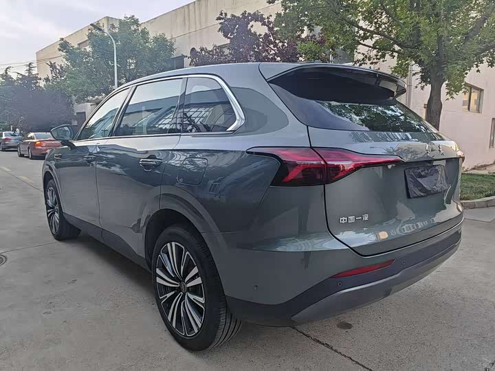 Hongqi HS6 Hybrid, 2025 — фото 7 из 9