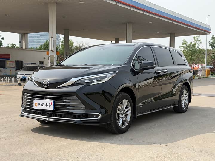 Toyota Sienna, 2024 — купить в Калуге под ключ