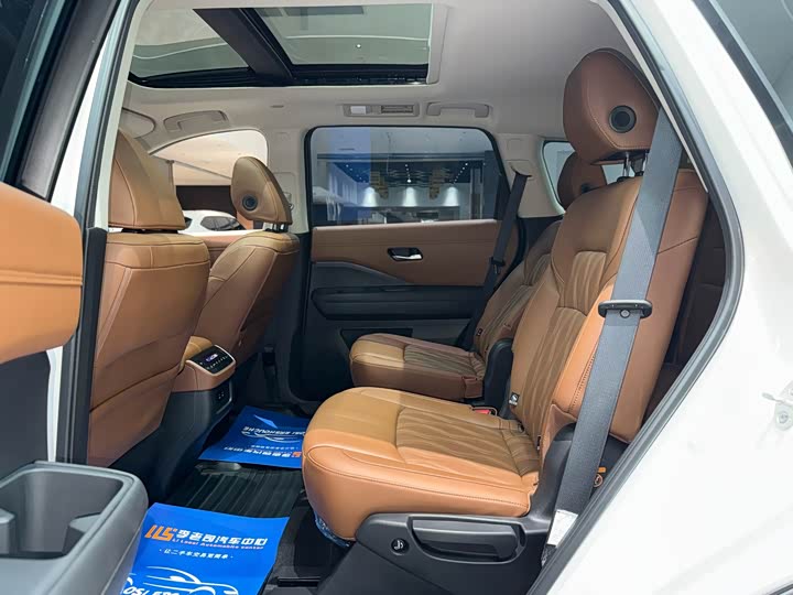 Nissan Pathfinder, 2024 — фото 8 из 9