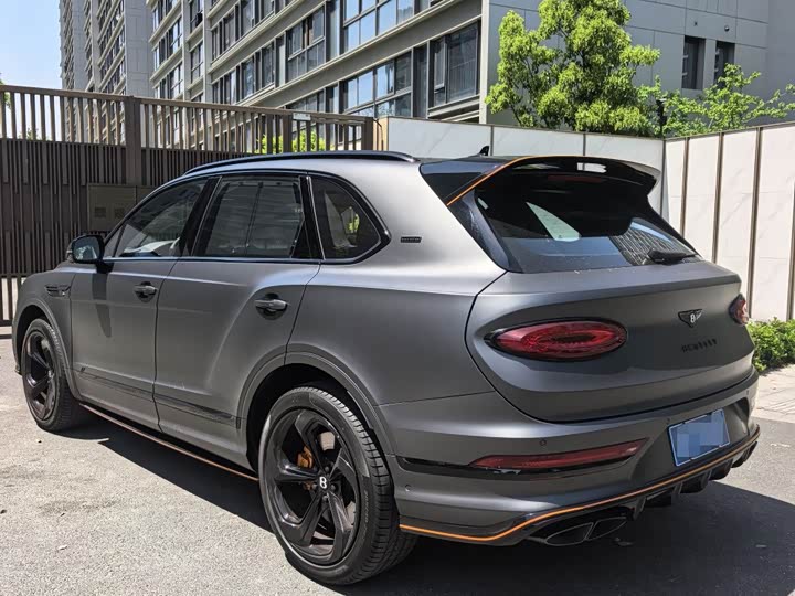 Bentley Bentayga, 2025 — фото 9 из 9