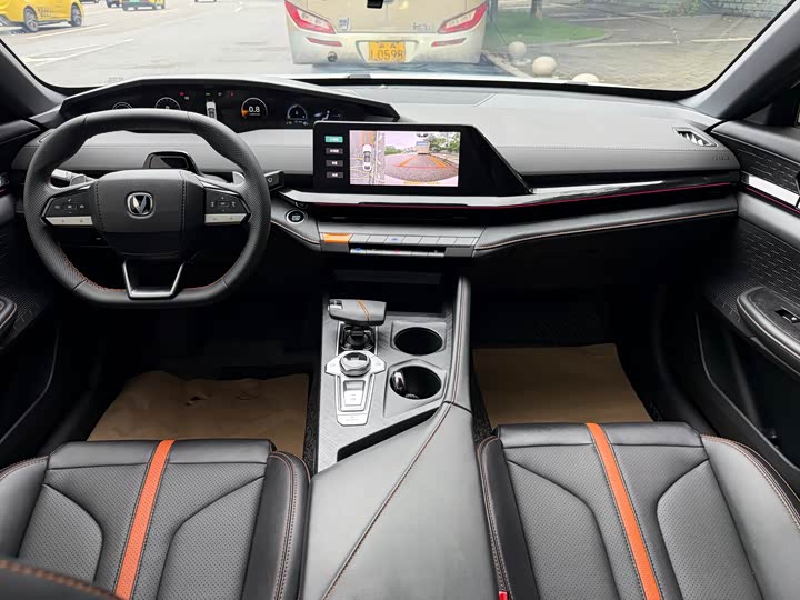 Changan UNI-V, 2023 — фото 8 из 9