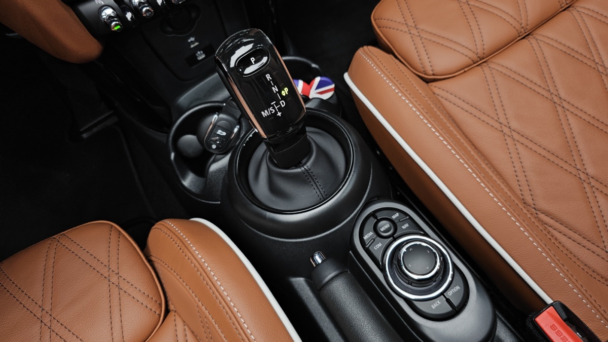 Mini Cooper Convertible, 2024 — фото 8 из 12