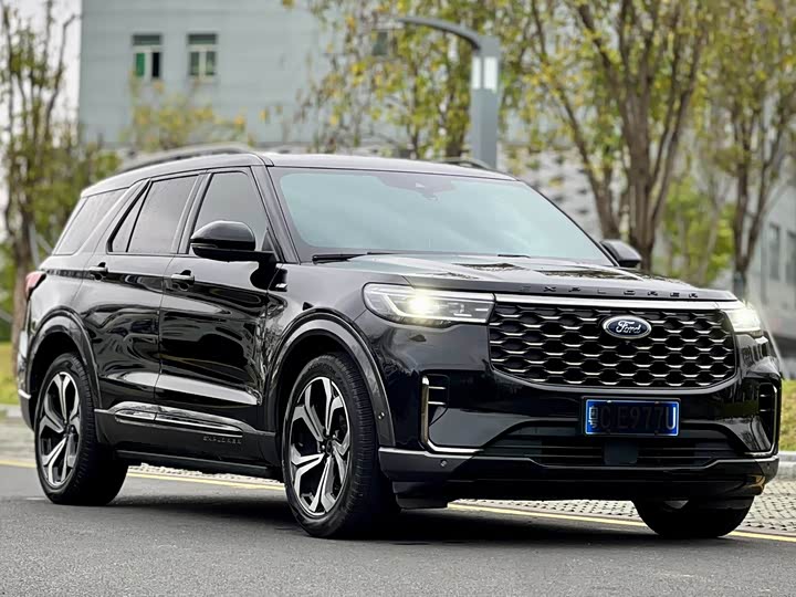 Ford Explorer, 2022 — фото 3 из 9