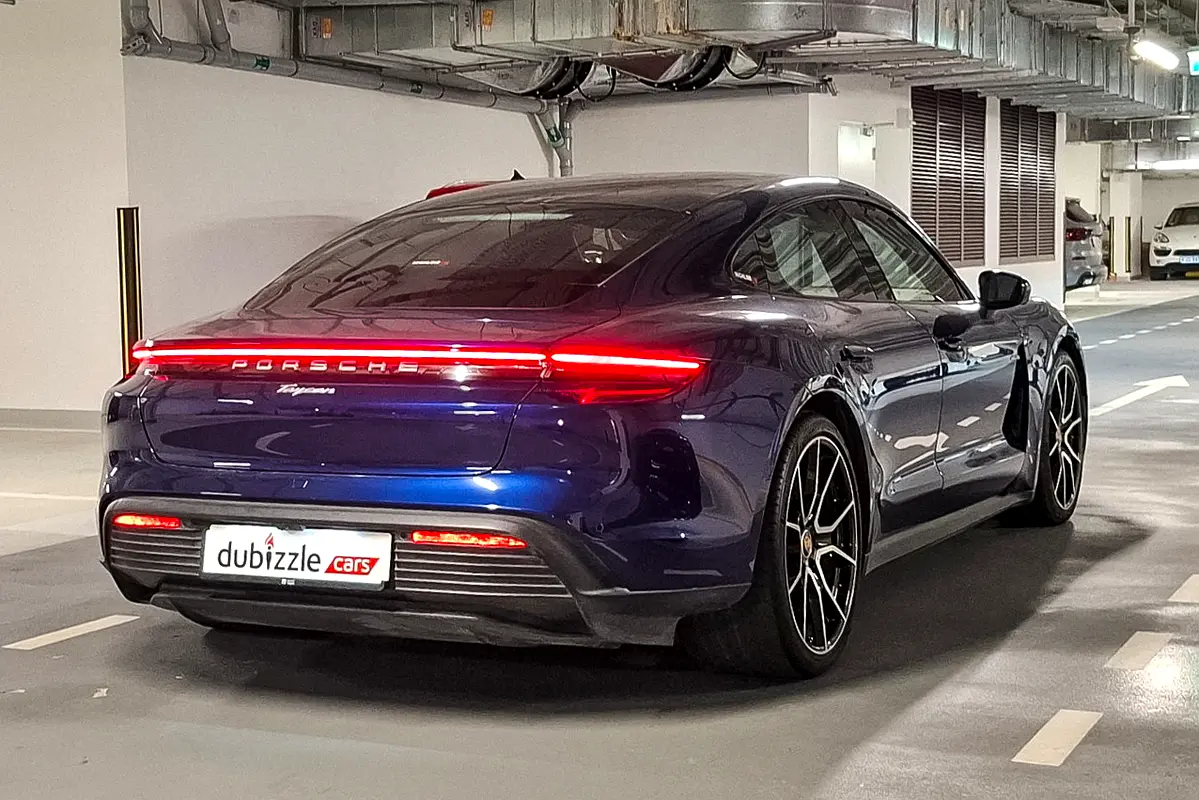 Porsche Taycan, 2023 — фото 6 из 10