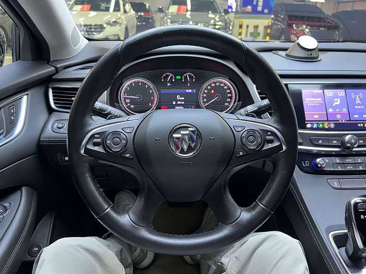 Buick LaCrosse, 2023 — фото 5 из 9