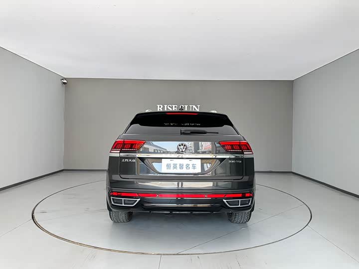 Volkswagen Teramont X, 2022 — фото 8 из 9