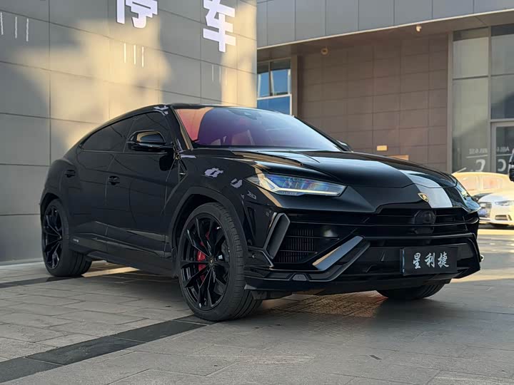 Lamborghini Urus, 2023 — фото 3 из 12