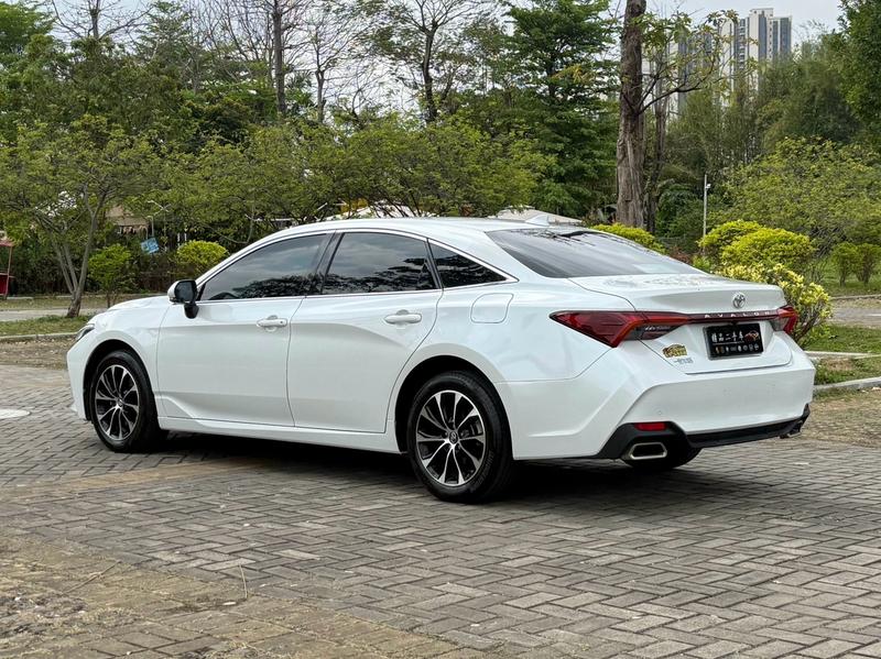 Toyota Avalon, 2023 — фото 4 из 12