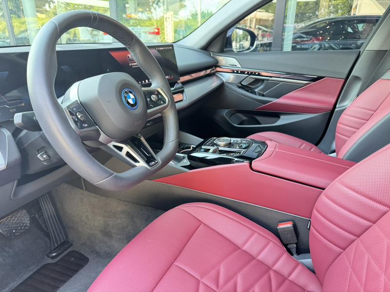 BMW i5, 2025 — фото 11 из 12