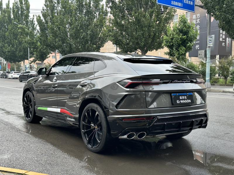 Lamborghini Urus, 2022 — фото 5 из 12