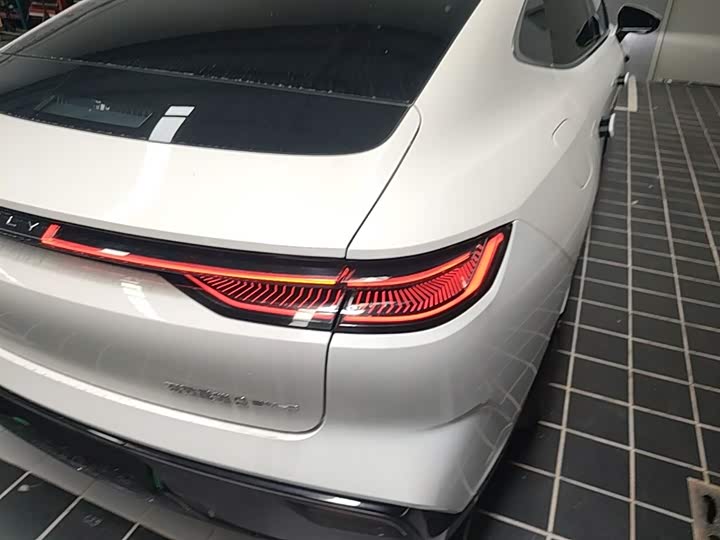 Geely Galaxy Starshine 8 EM-i, 2025 — фото 8 из 9