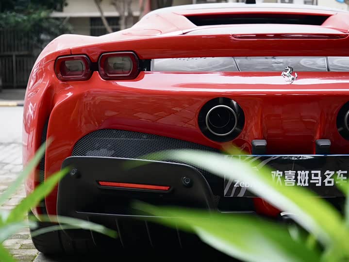 Ferrari SF90, 2023 — фото 8 из 9