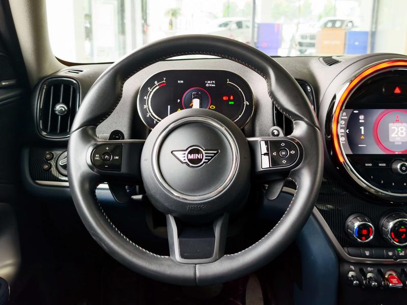 Mini Countryman, 2023 — фото 11 из 12