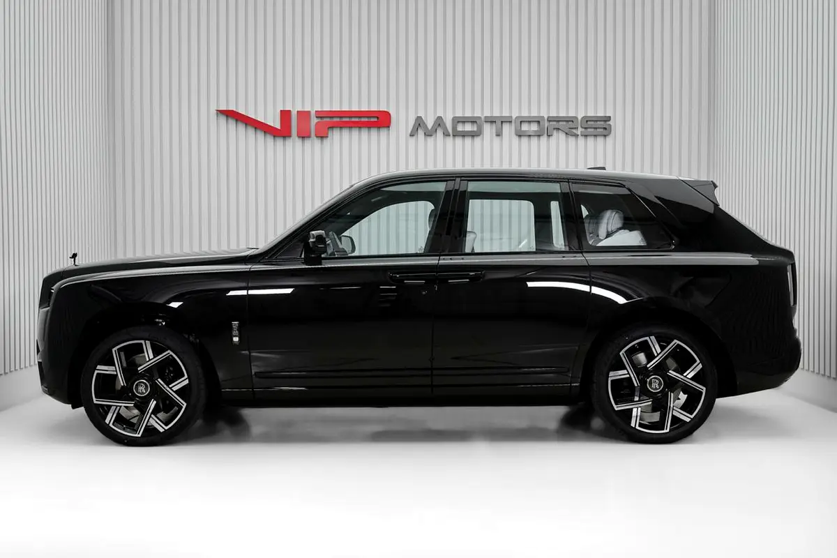 Rolls-Royce Cullinan, 2026 — фото 7 из 10