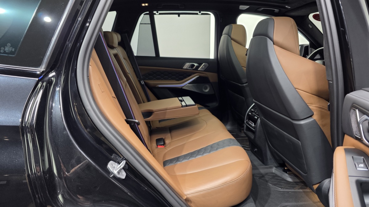 BMW X5 M, 2023 — фото 12 из 12