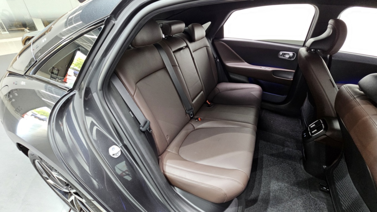 Hyundai Ioniq 6, 2022 — фото 11 из 12