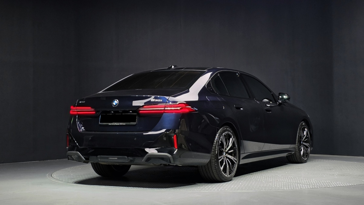 BMW 5 Series, 2025 — фото 2 из 12