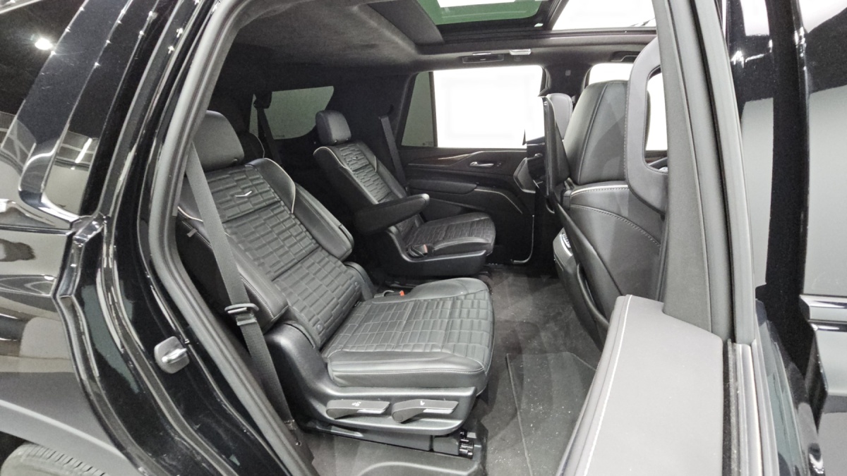 Cadillac Escalade, 2023 — фото 10 из 12