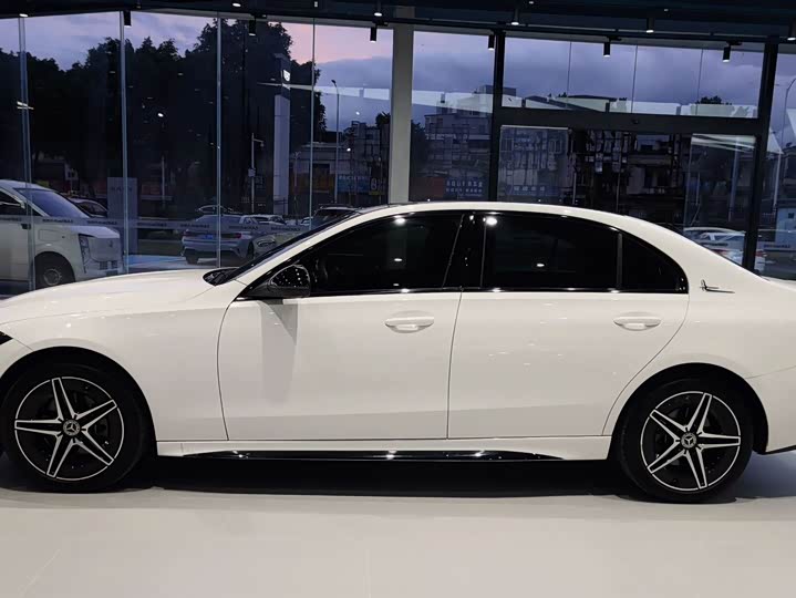 Mercedes-Benz C-Class, 2023 — фото 7 из 9