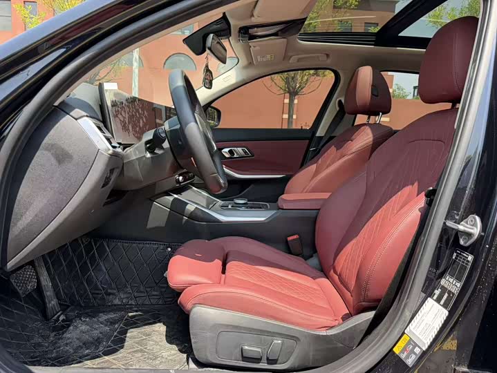 BMW i3, 2025 — фото 4 из 9