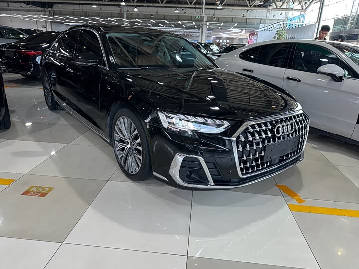 Audi A8, 2023 — фото 3 из 9