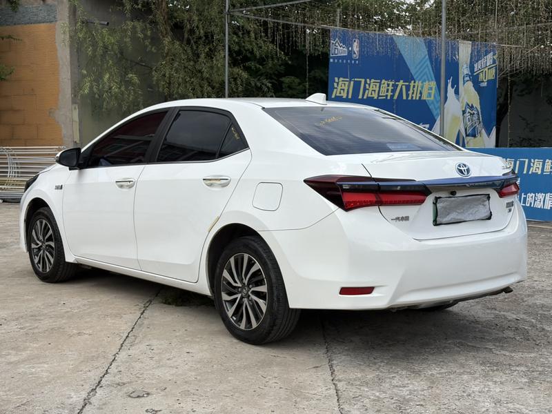 Toyota Corolla Hybrid, 2022 — фото 4 из 10