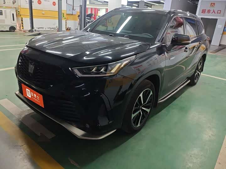Toyota Crown Kluger, 2023 — купить в Саратове под ключ
