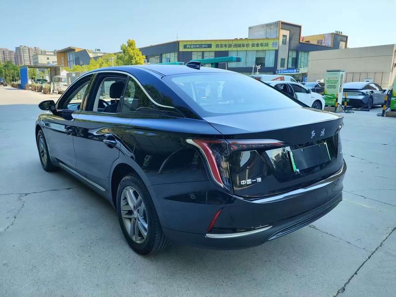 Hongqi E-QM5, 2025 — фото 4 из 10