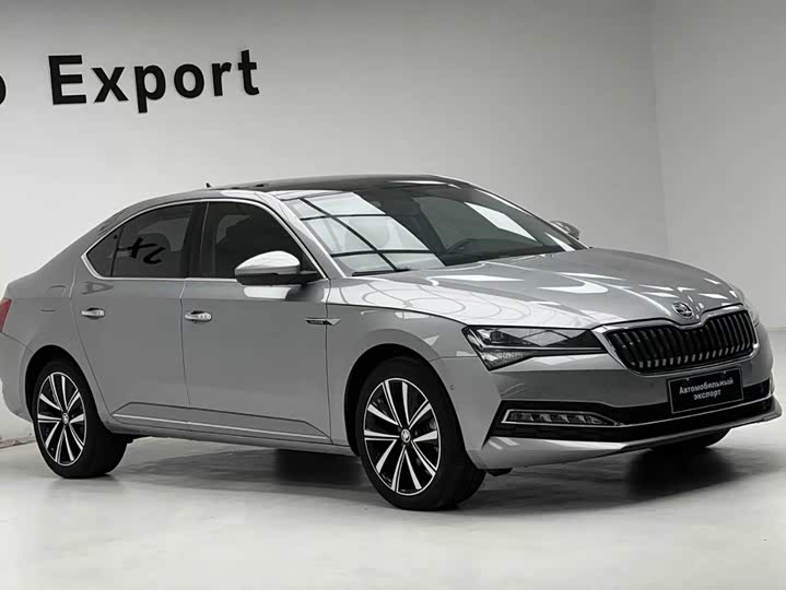 Skoda Superb, 2023 — фото 3 из 9