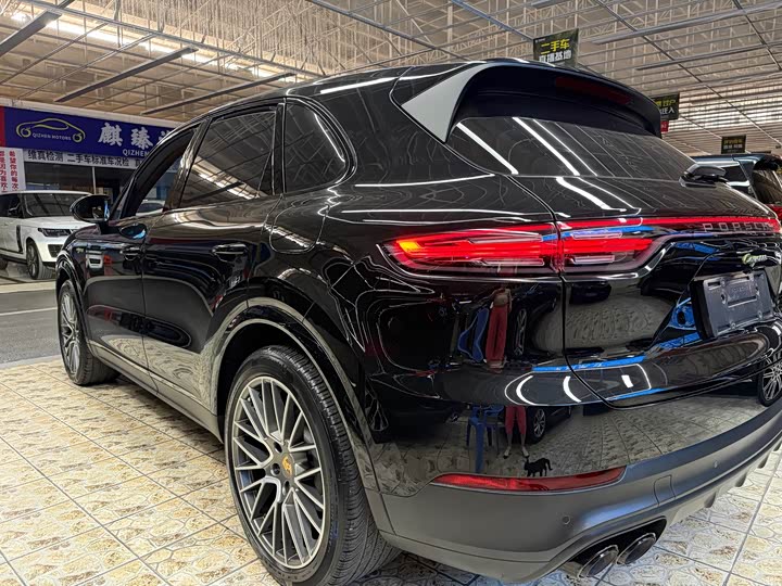 Porsche Cayenne Hybrid, 2022 — фото 7 из 9