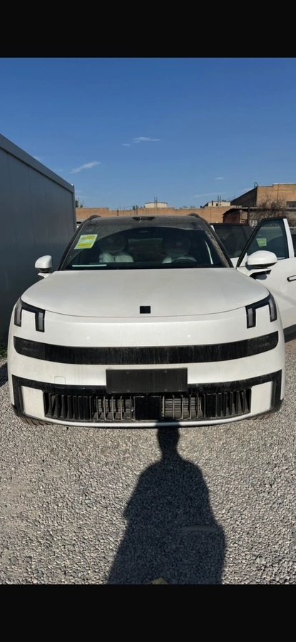 Lynk & Co 900, 2025