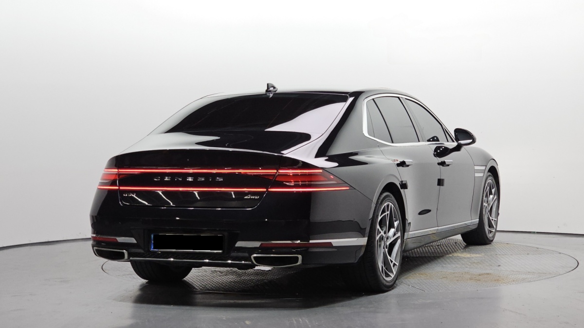 Genesis G90, 2022 — фото 2 из 12