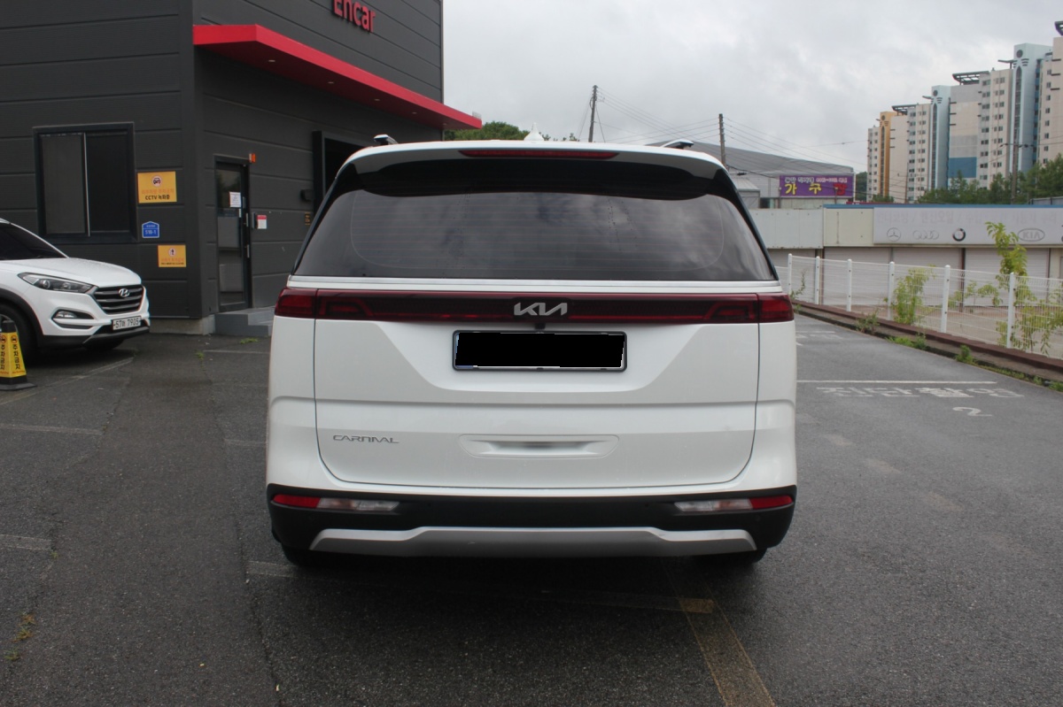 Kia Carnival, 2023 — фото 3 из 12
