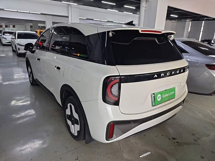 BAIC Arcfox Kaola S, 2024 — фото 5 из 9