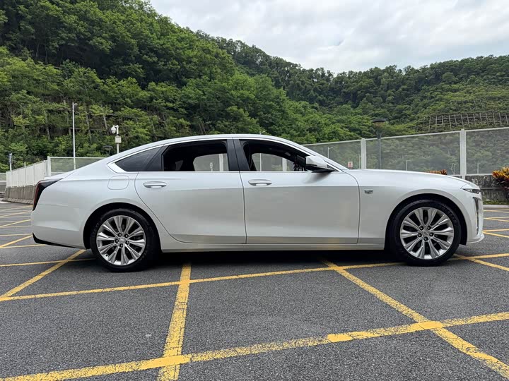 Cadillac CT6, 2024 — фото 4 из 9