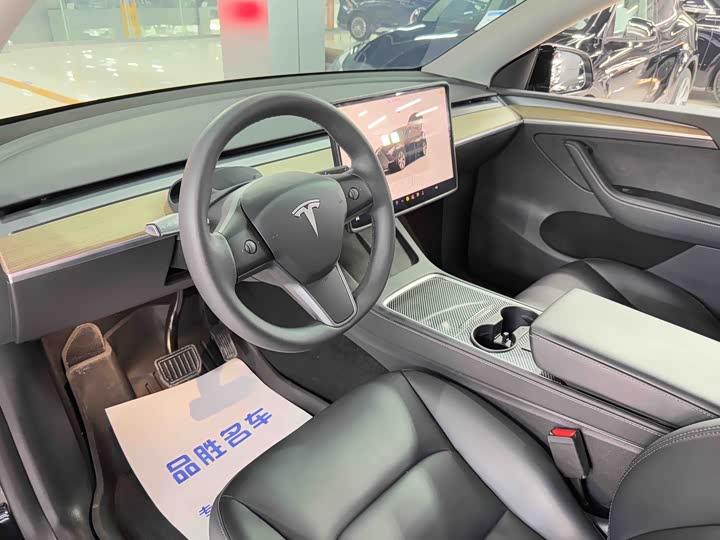 Tesla Model Y, 2023 — фото 7 из 9