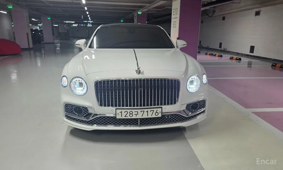 Bentley Flying Spur, 2022 — купить в Москве под ключ