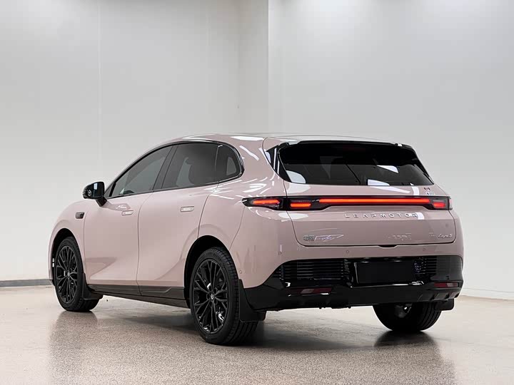 Leapmotor Lafa5, 2026 — фото 5 из 9