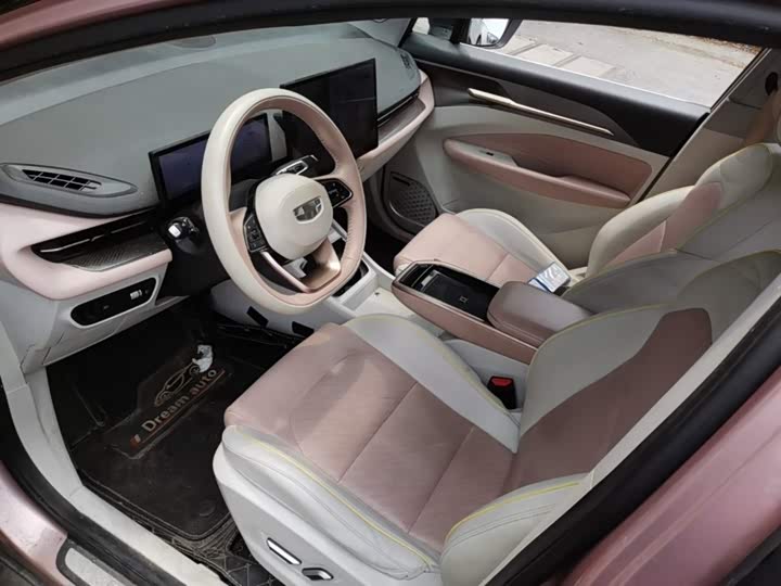 Geely Geometry M6, 2022 — фото 8 из 9