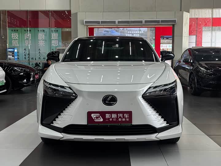 Lexus RZ, 2023 — фото 2 из 9