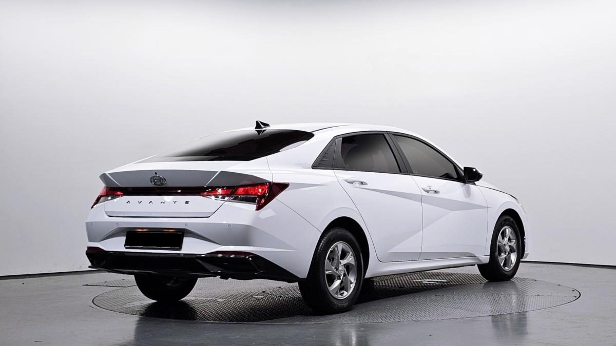 Hyundai Avante, 2022 — фото 2 из 12