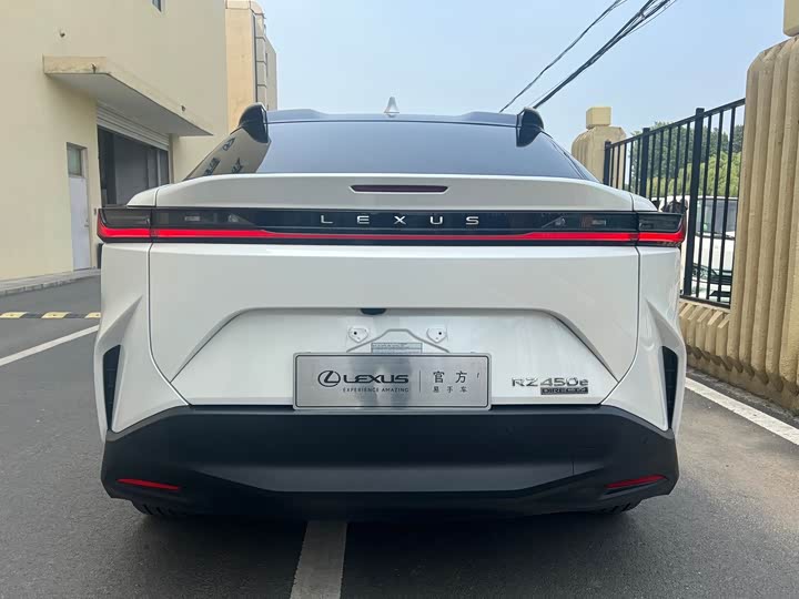 Lexus RZ, 2023 — фото 4 из 9
