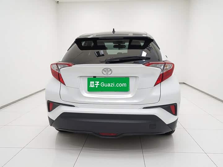 Toyota C-HR, 2021 — фото 3 из 9