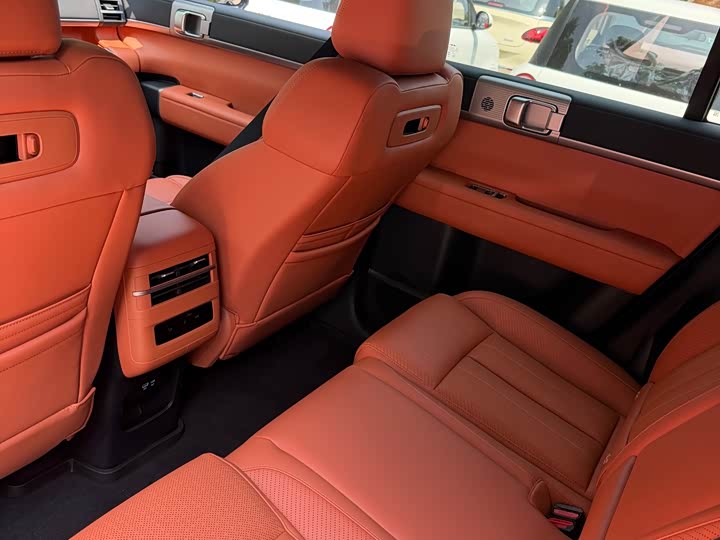 BYD FangChengBao Titanium 7 (Tai 7), 2026 — фото 7 из 9