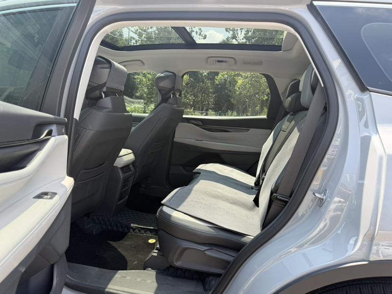 Ford Edge, 2023 — фото 12 из 12
