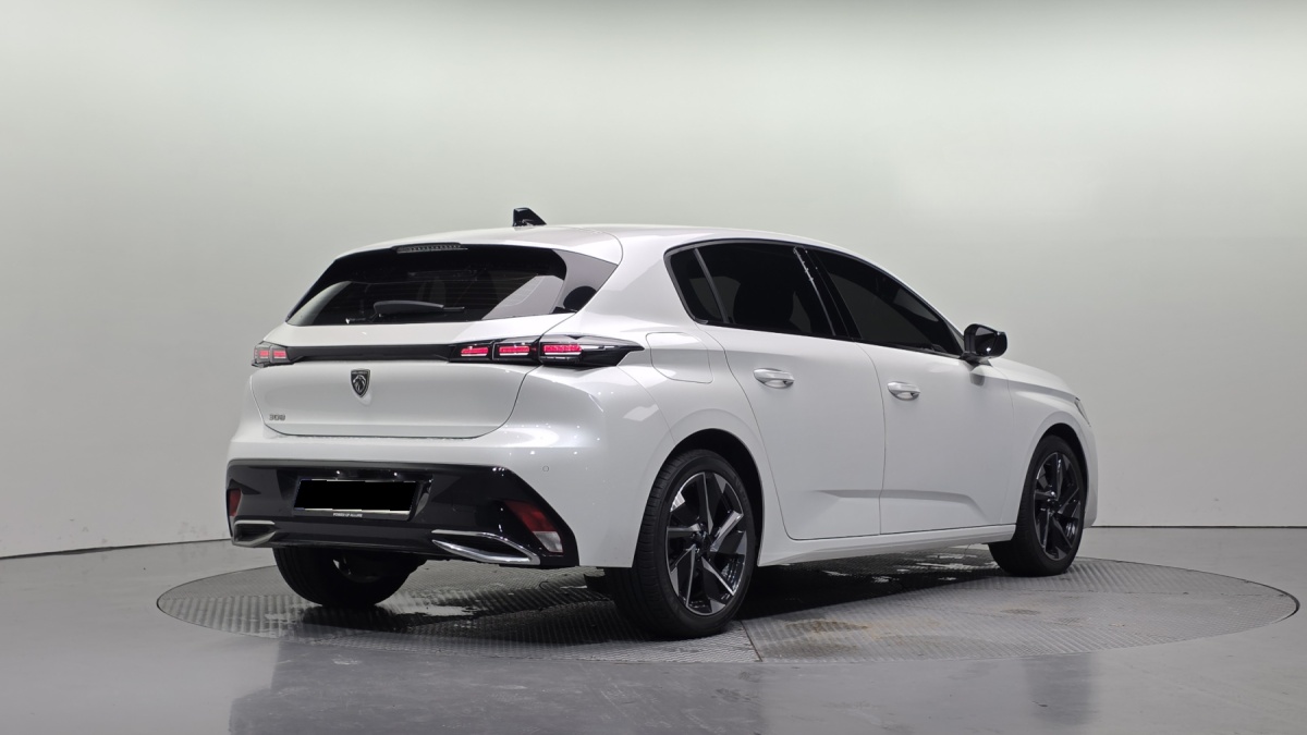 Peugeot 308, 2023 — фото 2 из 12